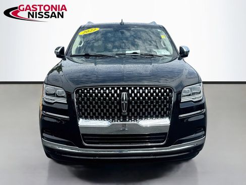 Used 2022 Lincoln Navigator Black Label AWD/4WD image 2