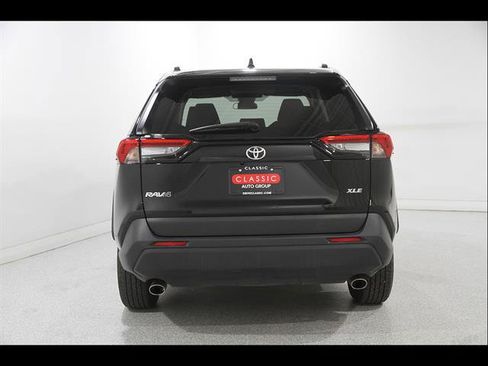 Used 2025 Toyota RAV4 XLE FWD image 20