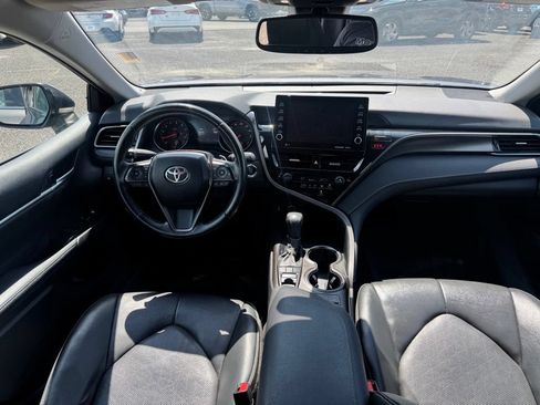 Used 2024 Toyota Camry XSE FWD image 5