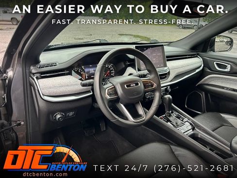 Used 2024 Jeep Compass Latitude AWD/4WD image 10