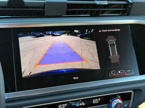 Used 2025 Audi Q3 2.0T Premium image 18