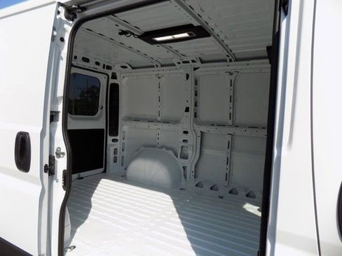 New 2026 RAM ProMaster 1500 w/ Premium Convenience Group FWD image 11