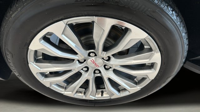 Used 2023 GMC Yukon XL Denali AWD/4WD image 24