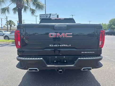 Used 2024 GMC Sierra 1500 Denali w/ Technology Package AWD/4WD image 5