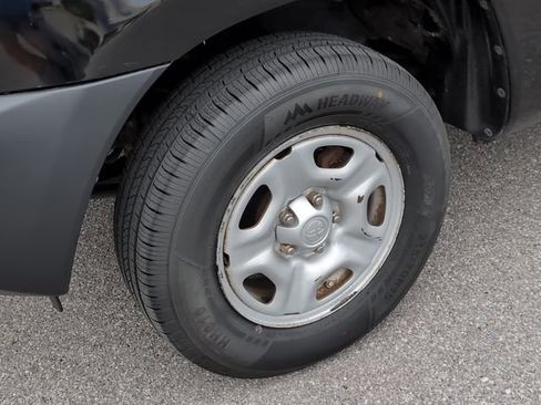 Used 2013 Toyota Tacoma 2WD Regular Cab image 11