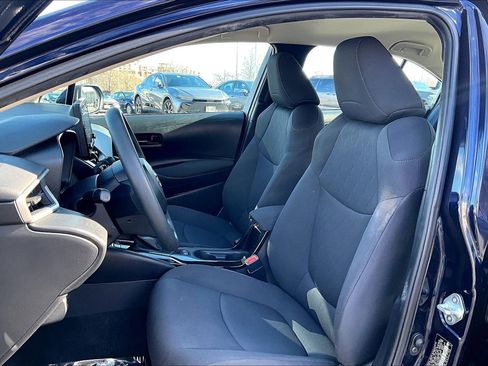 Used 2022 Toyota Corolla LE w/ LE Convenience Package image 23