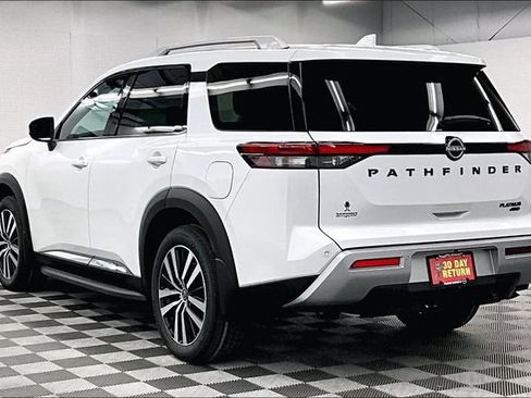 New 2025 Nissan Pathfinder Platinum w/ Lighting Package (N93) AWD/4WD image 3
