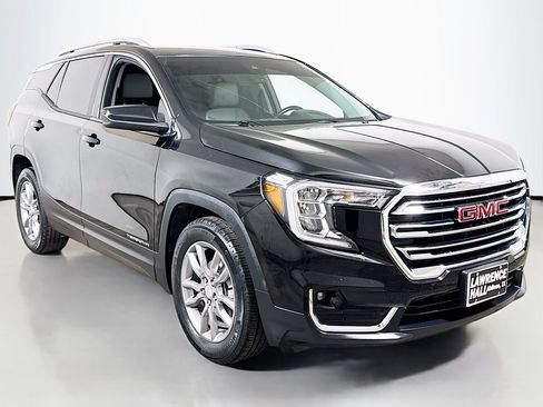 Certified 2022 GMC Terrain SLT w/ Infotainment Package II FWD image 3
