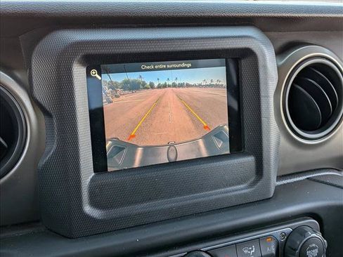 Used 2020 Jeep Gladiator Sport w/ Quick Order Package 24S AWD/4WD image 19