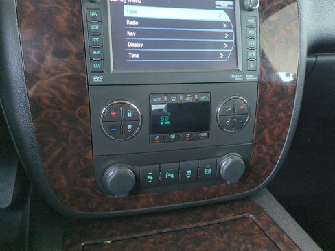 Used 2014 GMC Sierra 2500 Denali AWD/4WD image 27