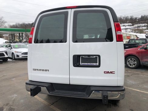 Used 2024 GMC Savana 2500 w/ Driver Convenience Package image 4