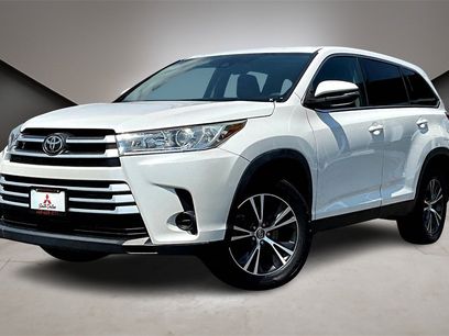 Used 2019 Toyota Highlander LE