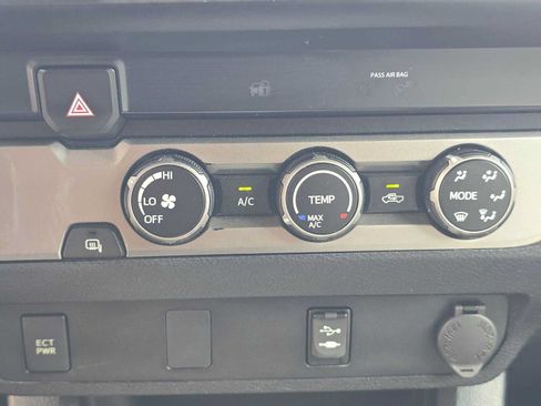 Used 2019 Toyota Tacoma SR RWD image 35