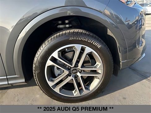 Used 2025 Audi Q5 Premium w/ Convenience Package image 12