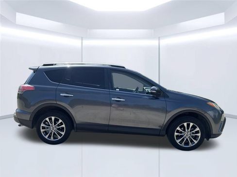 Used 2017 Toyota RAV4 Limited FWD image 4