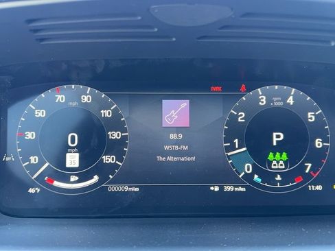 New 2024 Land Rover Discovery Dynamic SE image 13