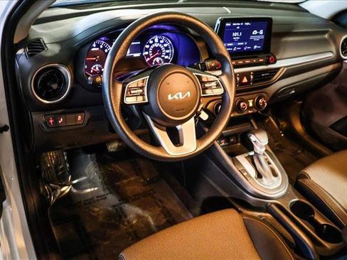 Used 2024 Kia Forte LXS w/ LXS Technology Package image 10