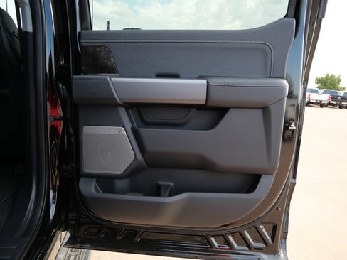 New 2026 Ford F250 Lariat w/ Black Appearance Package AWD/4WD image 14