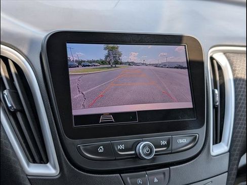 Used 2024 Chevrolet Malibu LT FWD image 20