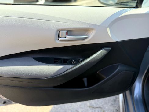 Used 2021 Toyota Corolla L image 18