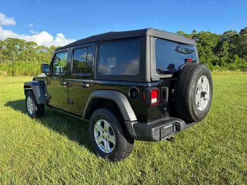 Used 2019 Jeep Wrangler Unlimited Sport S image 5