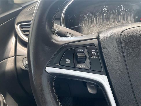 Used 2020 Buick Encore Preferred AWD/4WD image 24