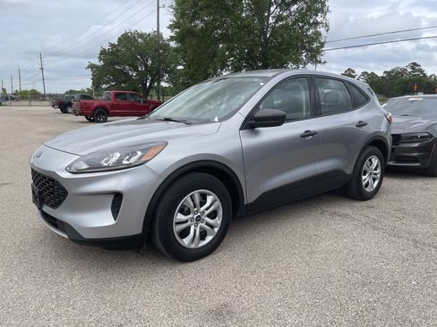 Used 2022 Ford Escape S FWD image 4