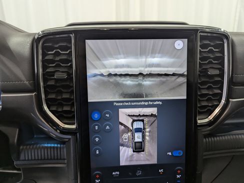 Used 2024 Ford Ranger Lariat w/ Trailer Tow Package image 23