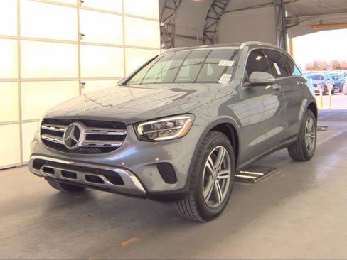 Used 2021 Mercedes-Benz GLC 300 image 2