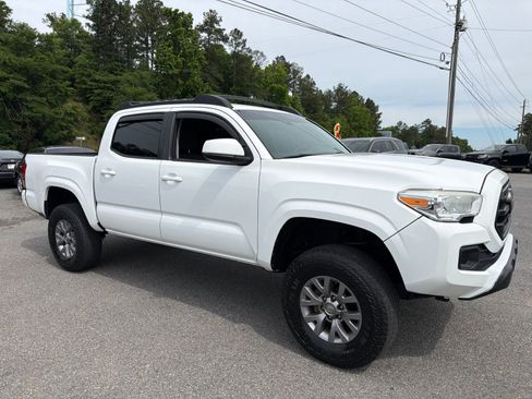 Used 2019 Toyota Tacoma SR w/ SR Convenience Package RWD image 3
