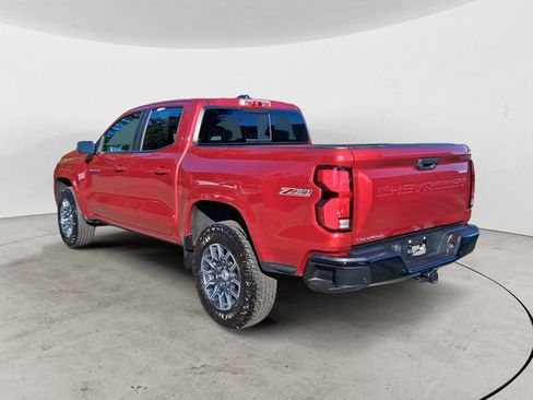 Used 2025 Chevrolet Colorado Z71 w/ Technology Package image 3