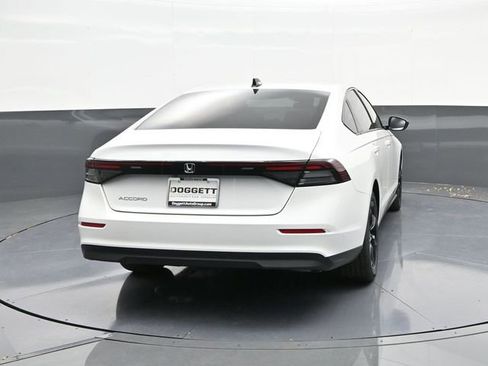 New 2025 Honda Accord SE image 11