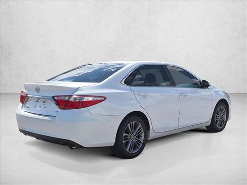 Used 2016 Toyota Camry SE FWD image 5