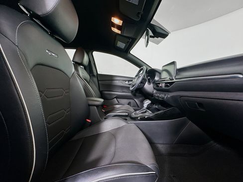 Used 2021 Kia Forte GT-Line image 29