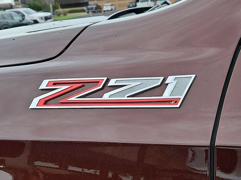 Used 2022 Chevrolet Tahoe Z71 w/ Luxury Package AWD/4WD image 14