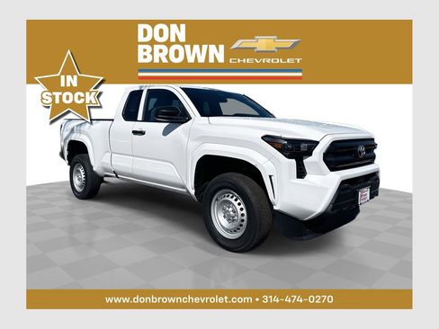 Used 2025 Toyota Tacoma SR RWD image 1