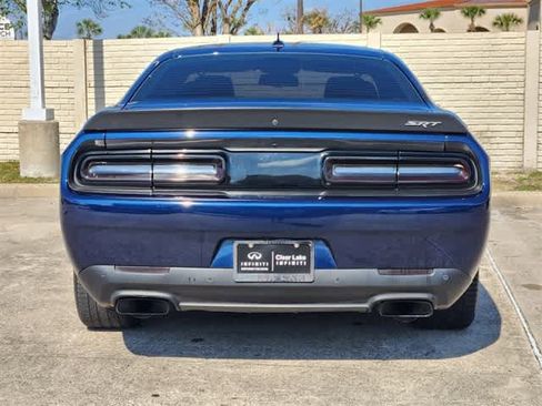 Used 2016 Dodge Challenger SRT Hellcat image 5