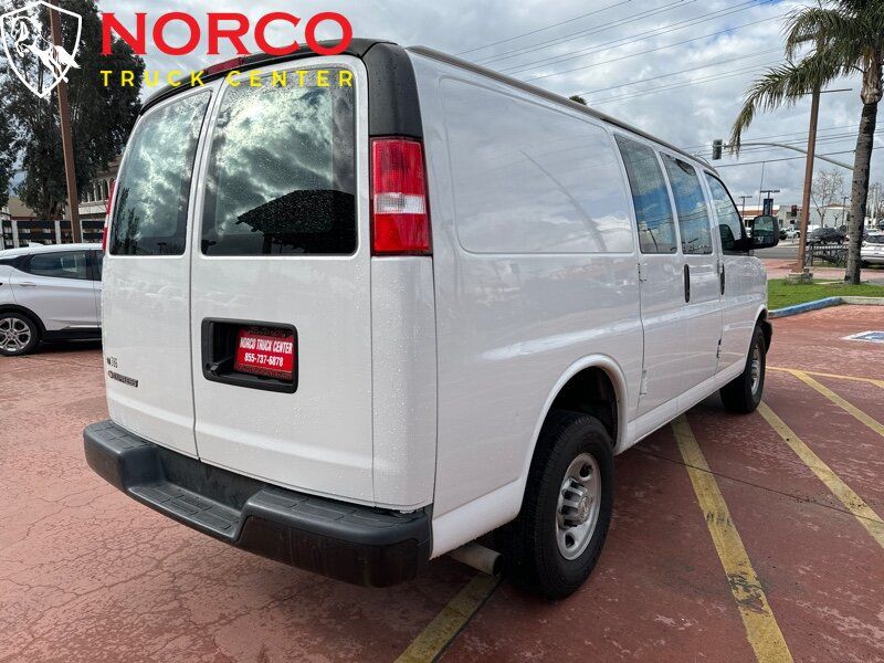 Used 2021 Chevrolet Express 2500 w/ Driver Convenience Package RWD image 10