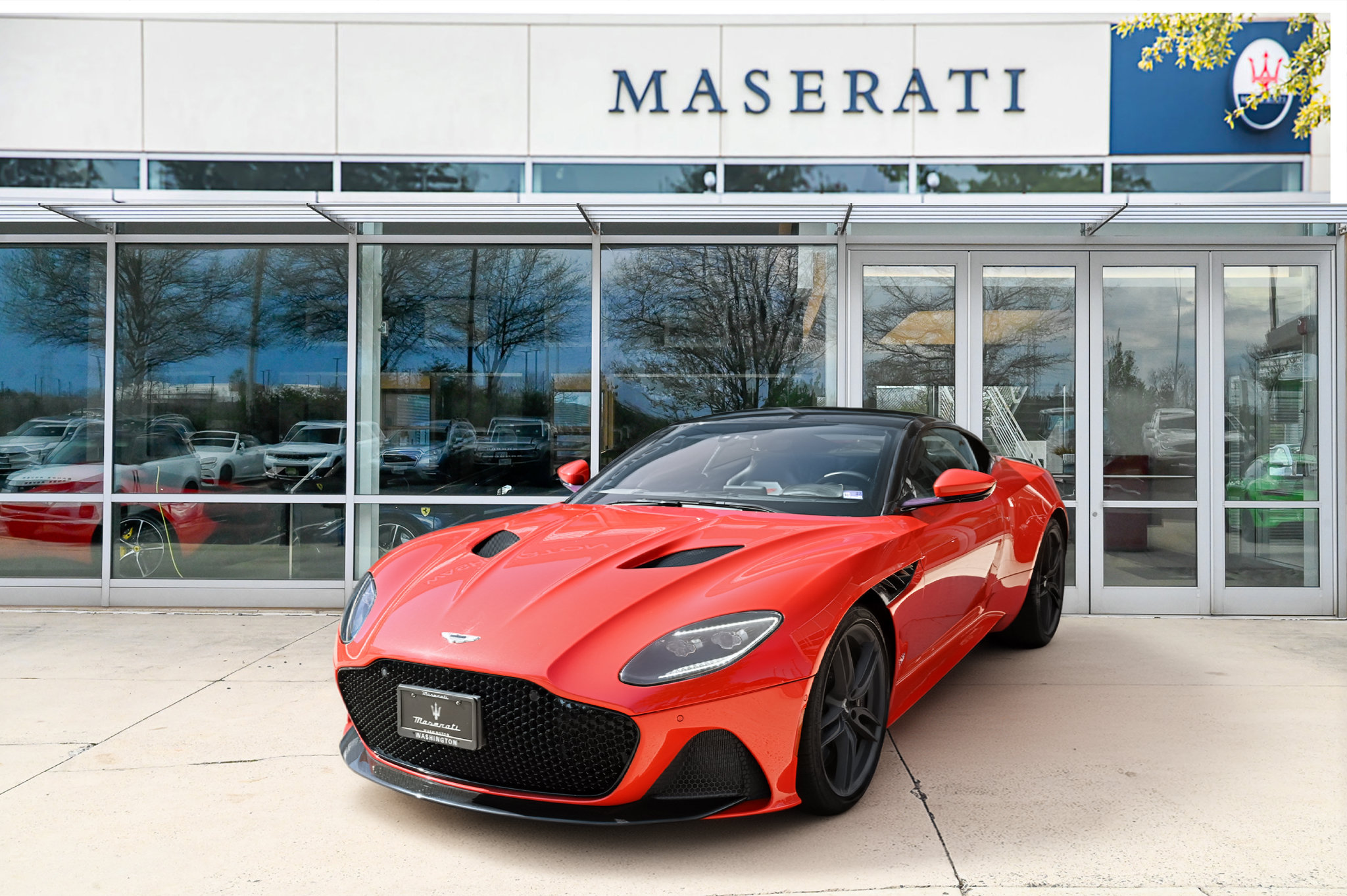 Used 2020 Aston Martin DBS Superleggera RWD image 1