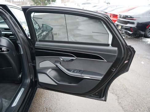Used 2022 Audi S8 w/ S8 Comfort Plus Package image 47