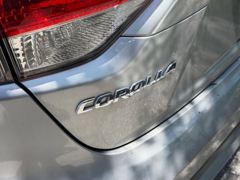 Used 2022 Toyota Corolla LE FWD image 5