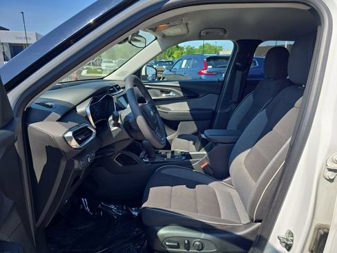 Used 2021 Chevrolet TrailBlazer LT AWD/4WD image 13