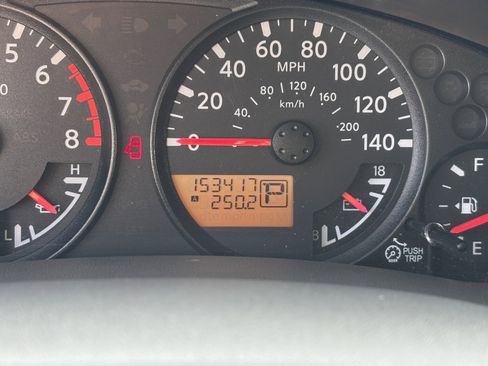 Used 2016 Nissan Frontier SV image 11