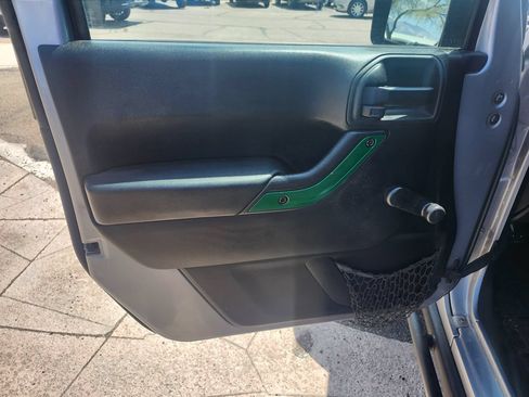 Used 2015 Jeep Wrangler Unlimited Sport AWD/4WD image 15