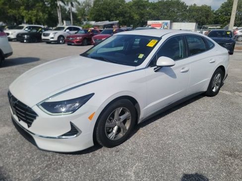 Used 2021 Hyundai Sonata SE w/ Cargo Package FWD image 2