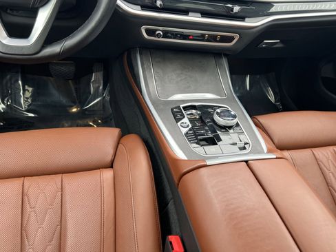 Used 2023 BMW X7 xDrive40i w/ Executive Package image 23