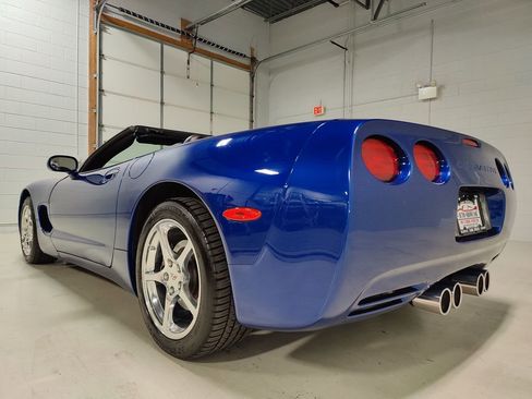 Used 2003 Chevrolet Corvette w/ Preferred Equipment Group1 image 22