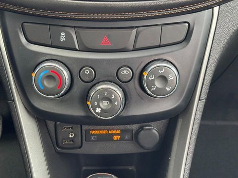 Used 2020 Chevrolet Trax LS image 13