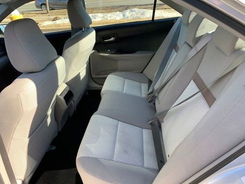 Used 2014 Toyota Camry LE image 23