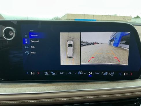 Used 2025 Chevrolet Tahoe High Country image 8